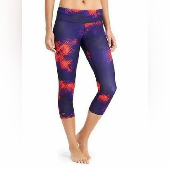 Athleta Pants - Athleta Capri leggings